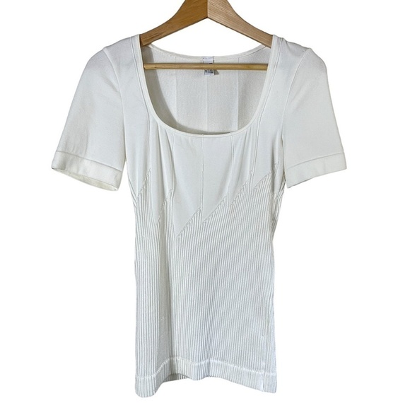 WOLFORD Ivory Plisse Scoop Neck Short Sleeve Form-Fitting Top M0851 - Picture 2 of 9